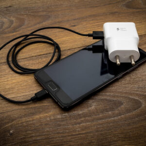 Phones & Accessories